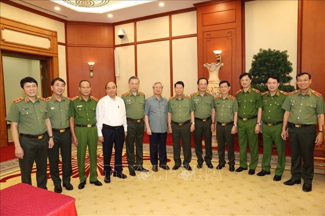 Bộ Chính trị làm việc với Thường vụ Đảng ủy Công an Trung ương ảnh 4
