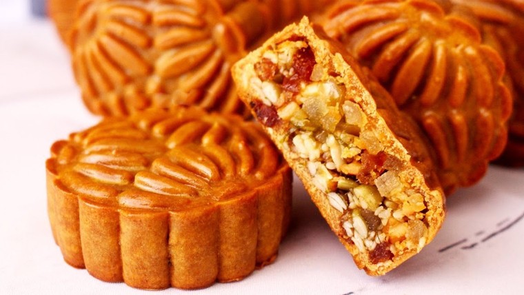 1 chiếc bánh dẻo nhân thập cẩm 170gam chứa bao nhiêu kcal?