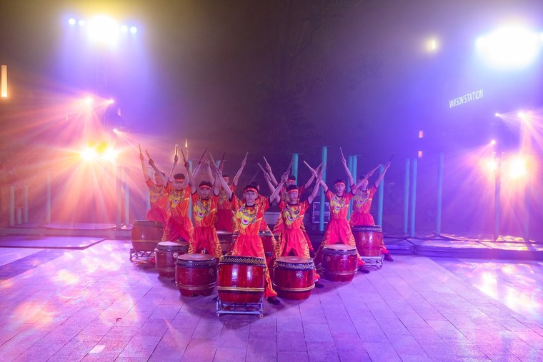 Du khách nô nức đổ về Núi Bà Tây Ninh mùa trăng 2020 và đây là lý do ảnh 7