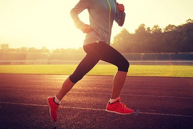 Đau cổ chân khi chạy bộ là do đâu? ảnh 1