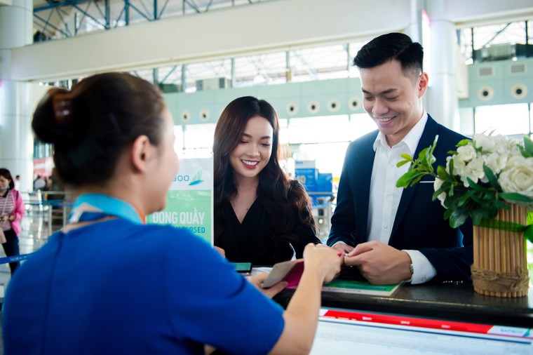 Mua vé bay Thương gia Bamboo Airways, nhận ngay voucher nghỉ dưỡng và thẻ golf ảnh 1