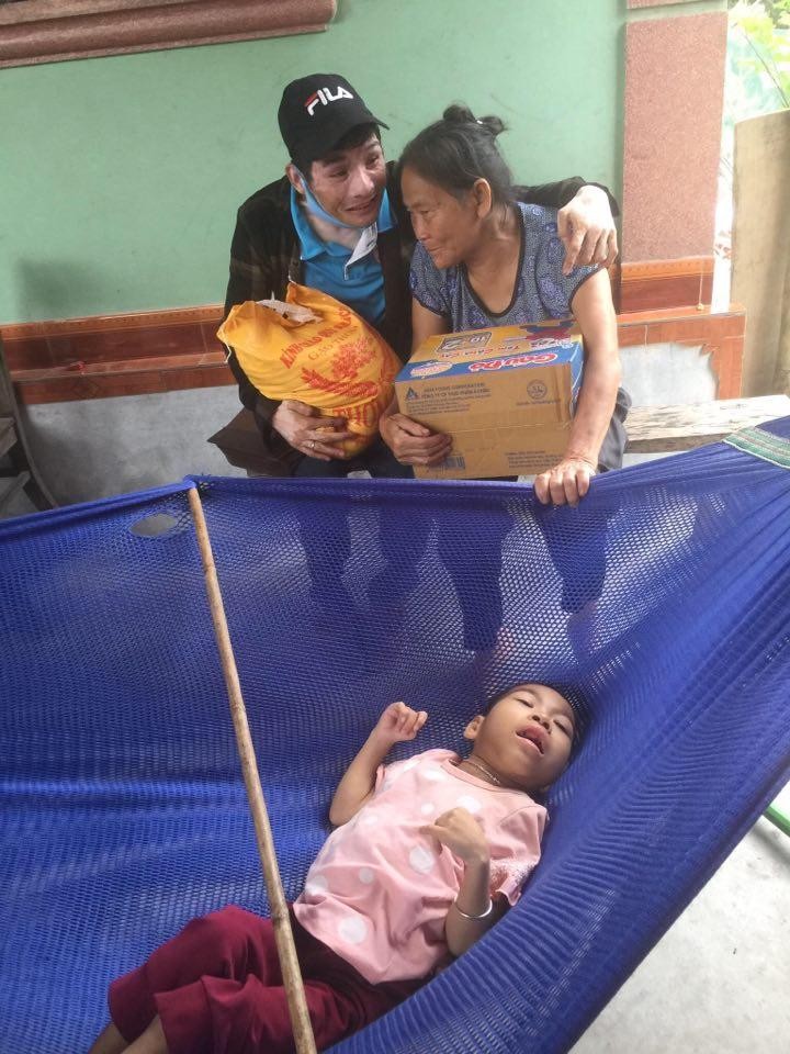 Chàng trai khuyết tật mang hơi ấm truyền khắp thế gian ảnh 4