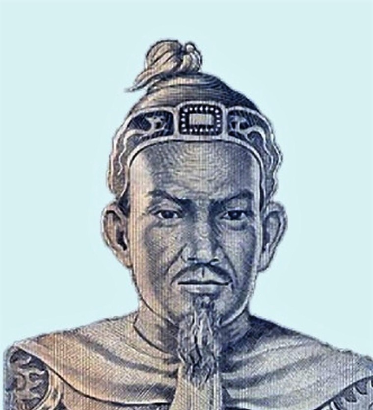 Ai là vị vua đầu tiên của nhà Trần?