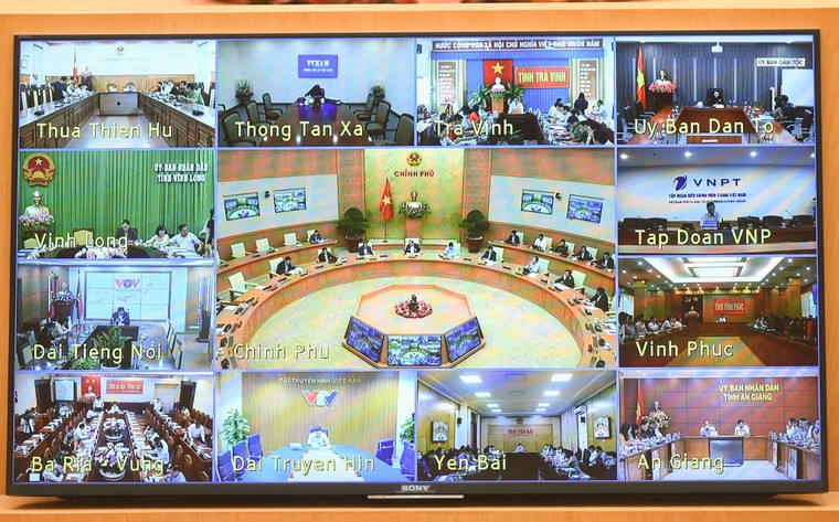 Thủ tướng Nguyễn Xuân Phúc chủ trì họp trực tuyến toàn quốc về COVID-19 ảnh 1