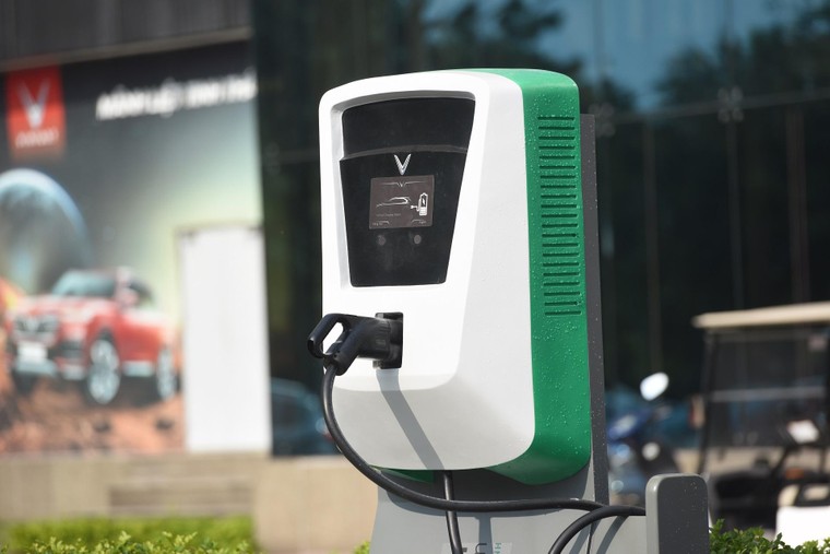 Lời giải cho những nỗi lo về pin ô tô điện ảnh 1