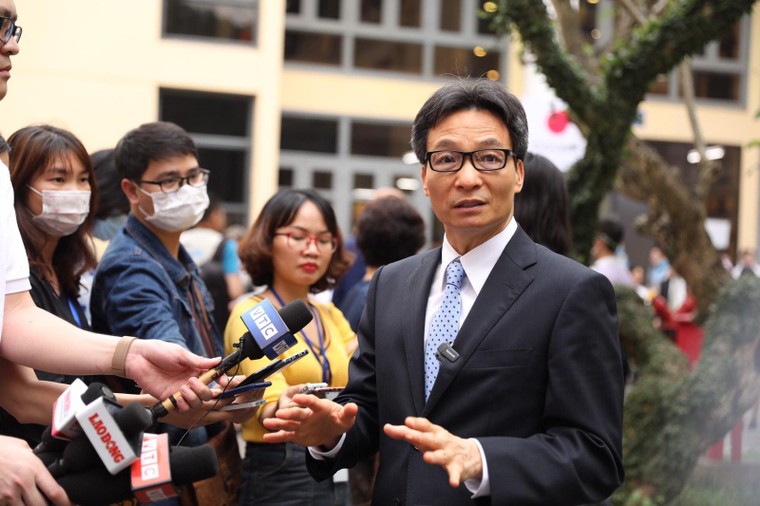 Phó Thủ tướng Vũ Đức Đam: Sức khỏe của ai cũng quý như nhau ảnh 1