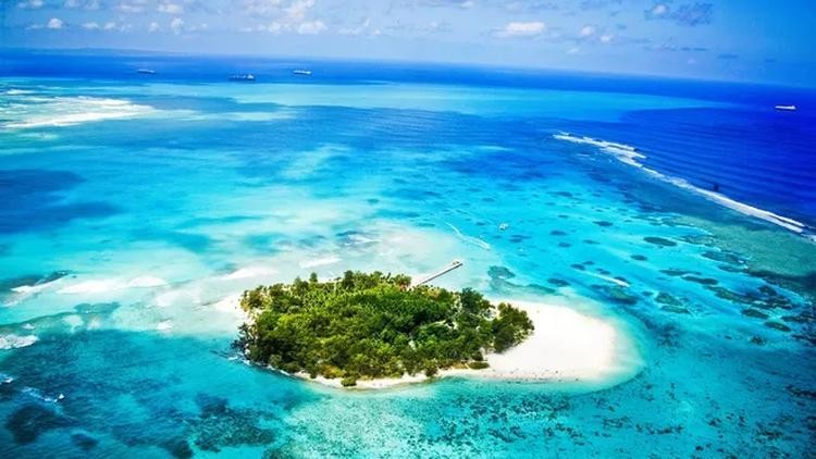 Thái Bình Dương ngăn cách châu Á với châu lục nào sau đây?