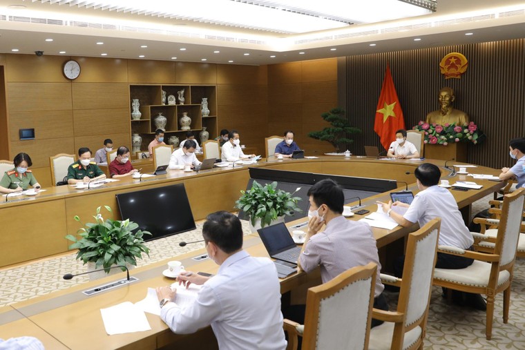 Khẩn trương đúc rút, phổ biến kinh nghiệm phòng, chống dịch trong khu công nghiệp ảnh 2