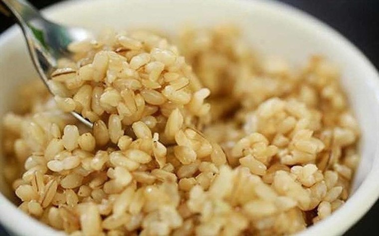 Ngoài rượu nếp thì Tết Đoan ngọ còn có món ăn nào sau đây?