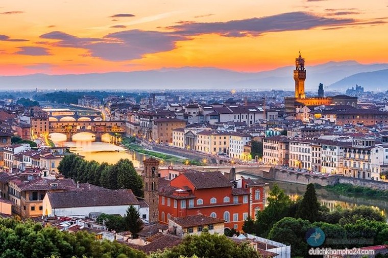 Ngoài Italia, quốc gia nào cũng có nhiều di sản được UNESCO công nhận?