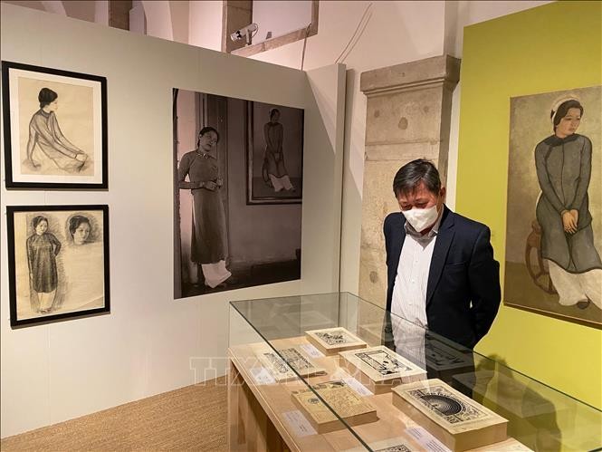 Mai Thứ - Tiếng vọng từ một Việt Nam trong mơ ảnh 1