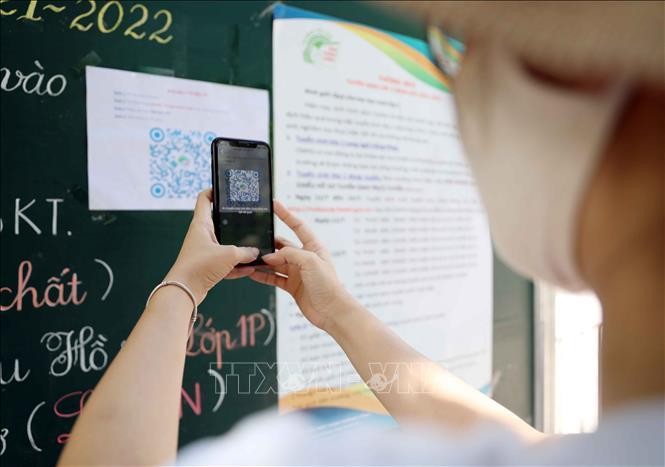 Bảo đảm phòng dịch, hỗ trợ tối đa cho học sinh trong tuyển sinh trực tuyến ảnh 1