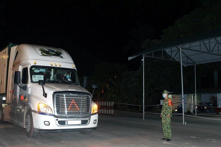 Doanh nghiệp vận tải 'mệt mỏi' vì xét nghiệm ảnh 1