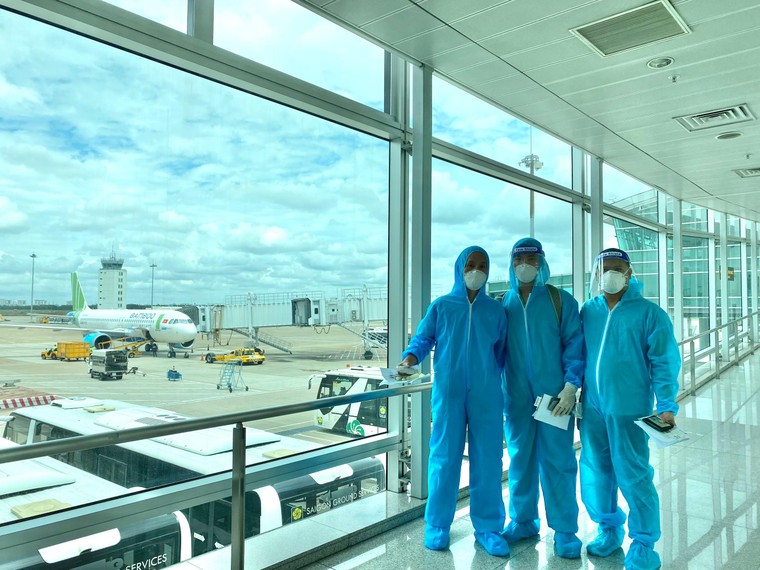 Bamboo Airways khai thác chuyến bay khứ hồi đặc biệt đưa y bác sĩ từ Huế vào miền Nam chống dịch ảnh 4