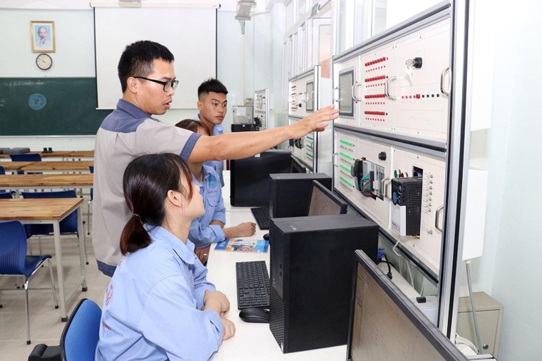 Ngành khoa học cơ bản vẫn ‘ế’ ảnh 1