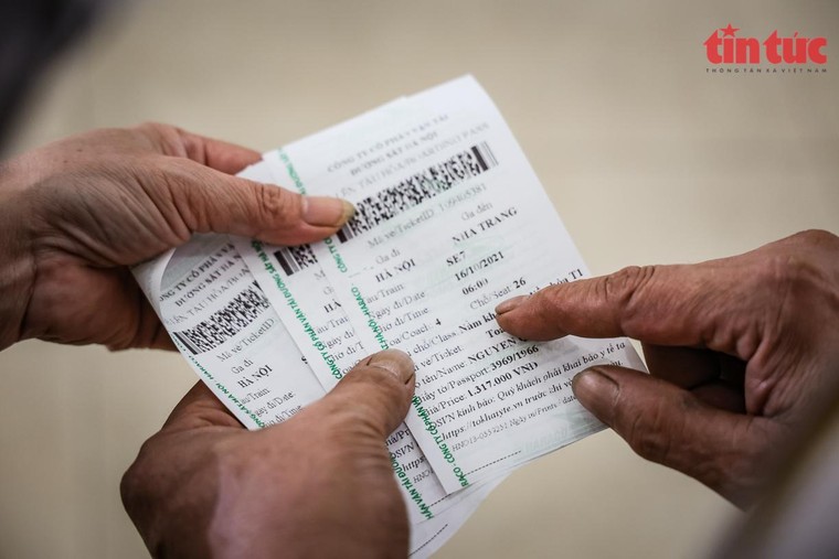 Cận cảnh ga Hà Nội ngày đầu tiên bán vé trở lại ảnh 7