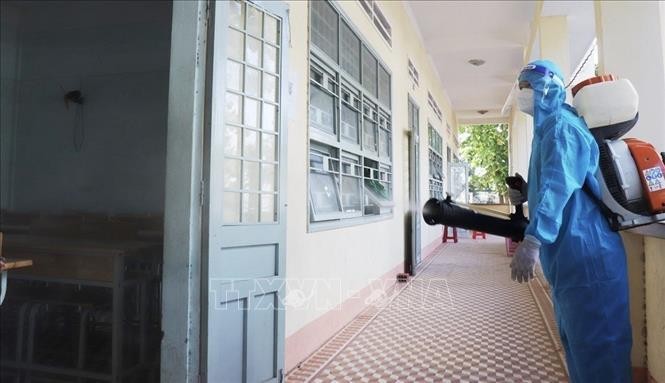 Học sinh Hải Dương, Bình Định chuyển sang học trực tuyến ảnh 1