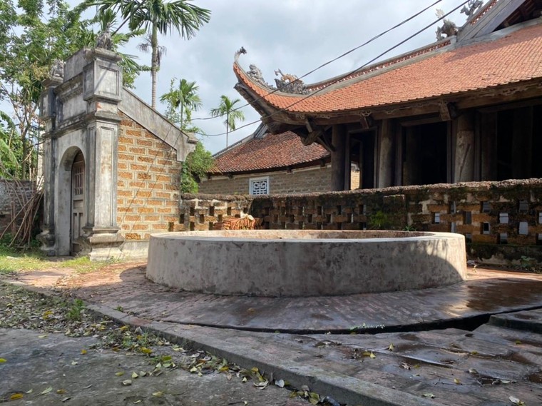 Dừng hoạt động đoàn làm phim ở Làng cổ Đường Lâm do xâm phạm di tích quốc gia ảnh 2