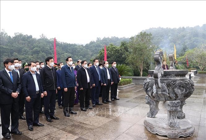 Thủ tướng dự Ngày hội Đại đoàn kết toàn dân tộc tại Khu Di tích Pác Bó ảnh 4