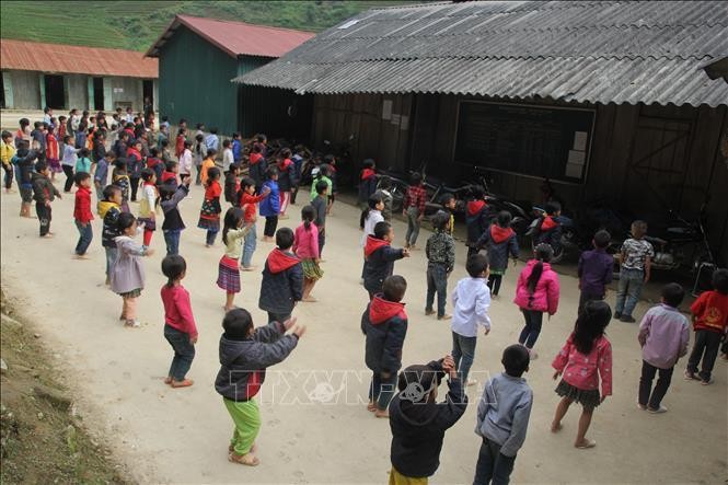 Cống hiến thầm lặng của những người thầy 'nơi cùng trời' Kể Cả ảnh 1