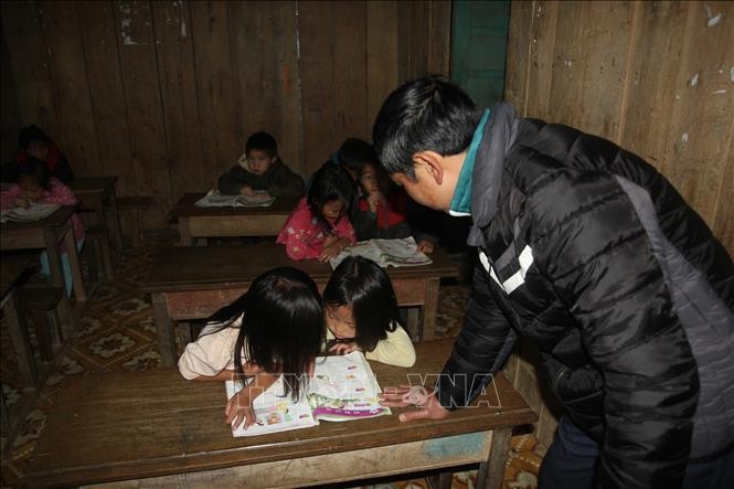 Cống hiến thầm lặng của những người thầy 'nơi cùng trời' Kể Cả ảnh 2