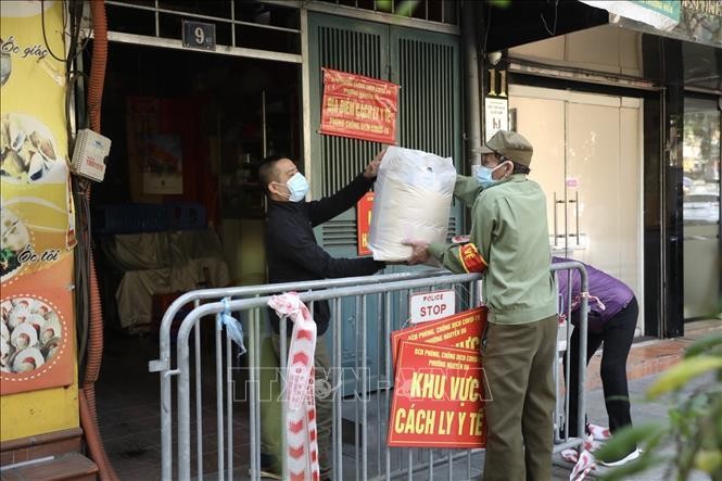 Cách ly y tế tại nhà: Cần đồng bộ giữa chủ trương và thực tiễn ảnh 1