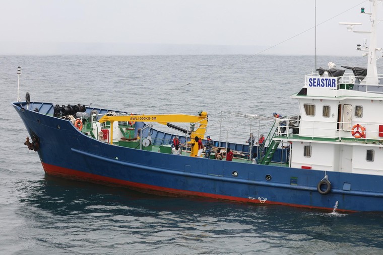 Khi quyết định sử dụng biện pháp công tác Cảnh sát biển, Tư lệnh Cảnh sát biển Việt Nam phải chịu trách nhiệm như thế nào? 