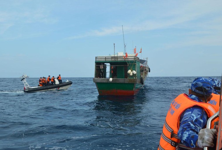 Cảnh sát biển Việt Nam có quyền tuần tra, kiểm tra, kiểm soát để thực hiện những nhiệm vụ gì?