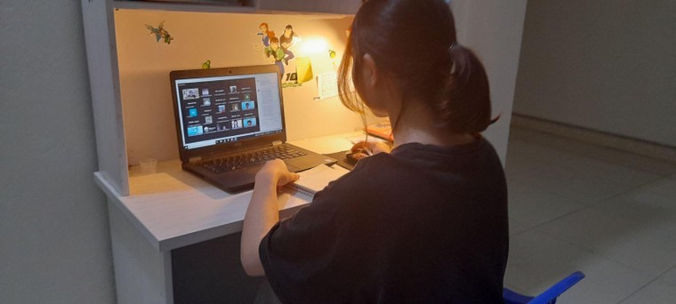 Tân sinh viên trải lòng với ‘học kỳ online’ ảnh 1