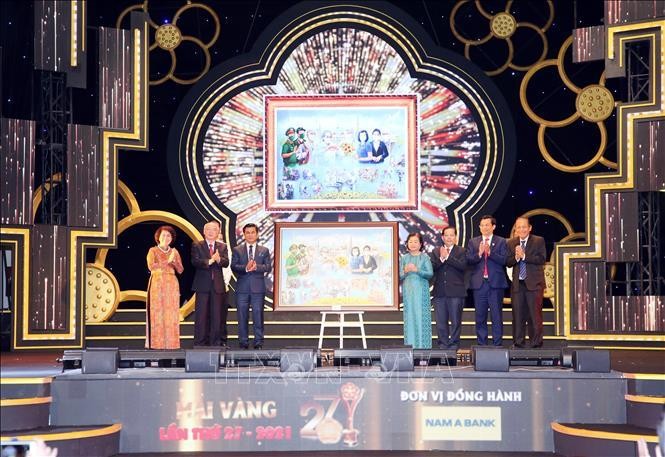 Vinh danh các nghệ sỹ đoạt Giải thưởng Mai Vàng năm 2021 ảnh 4