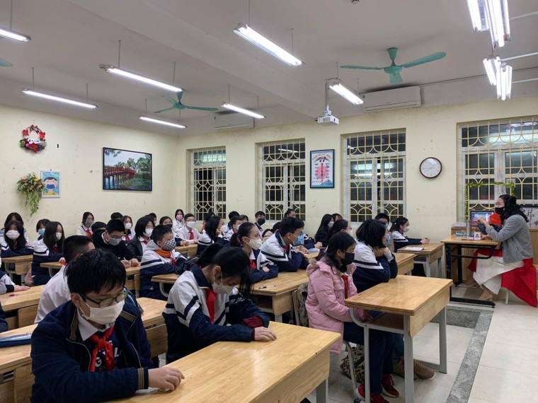 Học sinh cần làm gì để phòng, chống COVID-19 khi trở lại trường học trực tiếp? ảnh 1