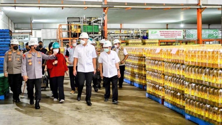 Nghịch lý thiếu dầu ăn ở quốc gia sản xuất dầu cọ lớn nhất thế giới ảnh 2