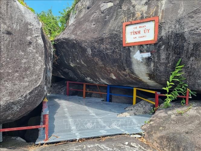 Nhiều công trình xây dựng không xin phép tại Khu Di tích lịch sử cấp quốc gia Đồi Tức Dụp ảnh 1