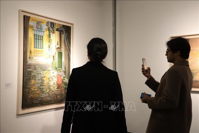 Tranh Việt Nam lần đầu đến London, Anh ảnh 7