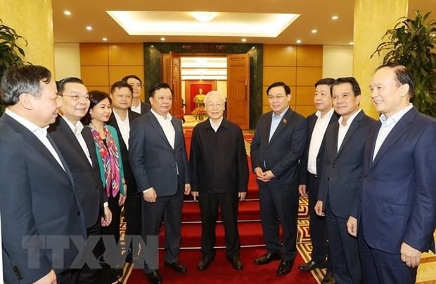 Bộ Chính trị cho ý kiến về 10 năm thực hiện nhiệm vụ phát triển Thủ đô ảnh 1