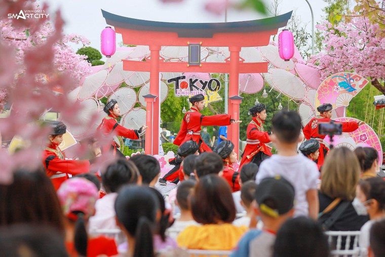 Điểm du lịch ngay dưới thềm nhà của cư dân ‘Thành phố Tây’ Vinhomes Smart City ảnh 2
