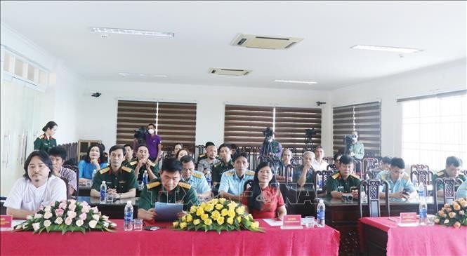 Khắc họa hình ảnh Bộ đội Cụ Hồ qua hoạt động sáng tác mỹ thuật ảnh 2