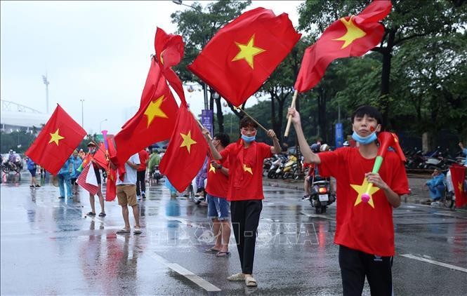 Người hâm mộ chờ đợi tấm HCV bóng đá nam của U23 Việt Nam ảnh 2