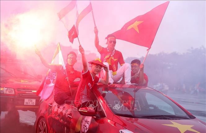 Người hâm mộ chờ đợi tấm HCV bóng đá nam của U23 Việt Nam ảnh 3