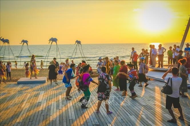 Du khách quốc tế đến Việt Nam trong tháng 5/2022 tăng 70,6% ảnh 1