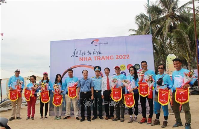 Khai mạc Lễ hội dù lượn năm 2022 ảnh 1