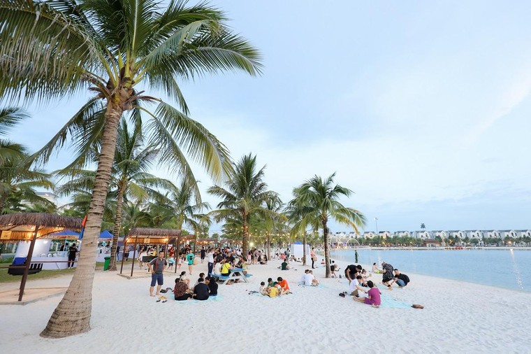 Ăn chơi kín tuần nguyên tháng - đặc quyền của cư dân 'Quận Ocean' ảnh 2