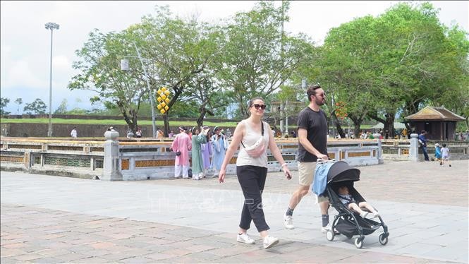 Du lịch Việt Nam đã đón hơn 1,44 triệu lượt khách quốc tế ảnh 1