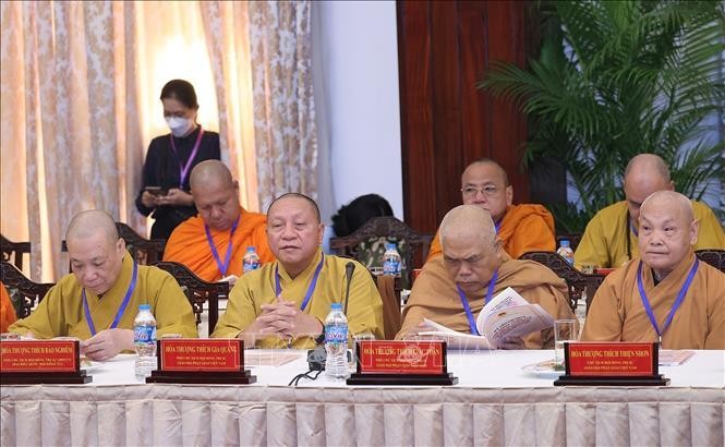 Thủ tướng chủ trì Hội nghị biểu dương các tổ chức tôn giáo ảnh 2