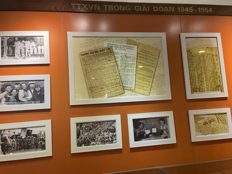 Những bản tin mang bút tích Chủ tịch Hồ Chí Minh ảnh 2