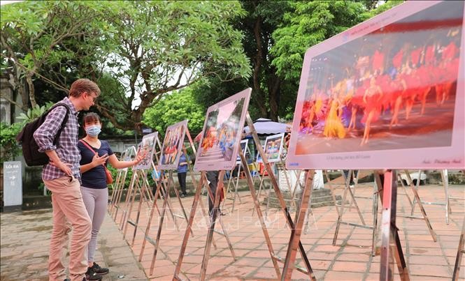 'Sắc màu văn hóa Thủ đô' với những góc nhìn sâu sắc ảnh 2