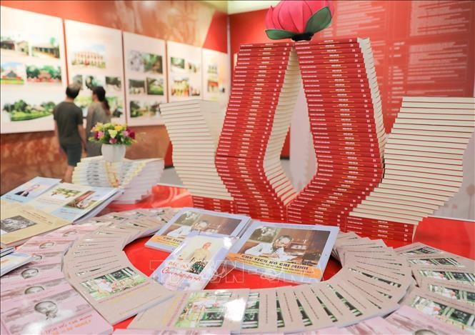 Triển lãm 'Chủ tịch Hồ Chí Minh với Thủ đô Hà Nội' ảnh 1