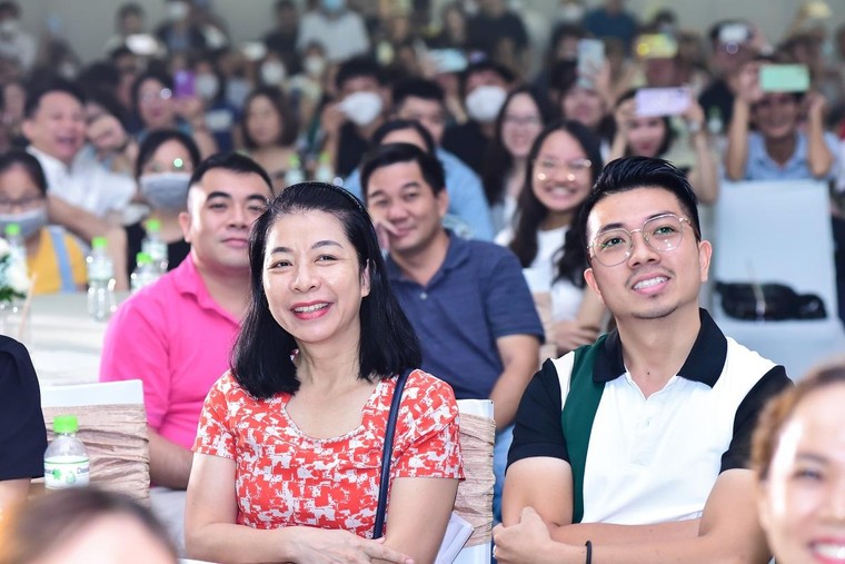 Mua nhà Lumière Boulevard, trúng xe VinFast VF 8 ảnh 4