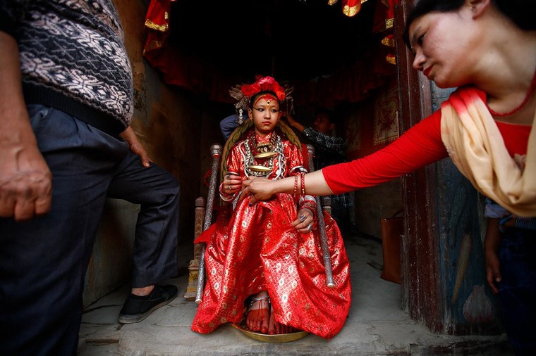 Bé gái ở nước nào được chọn là 