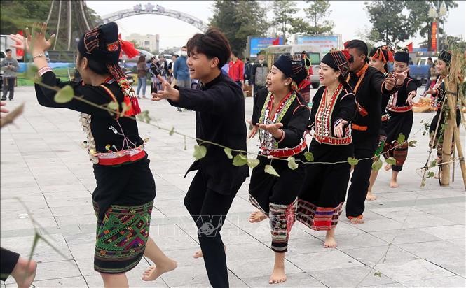 Tôn vinh giá trị văn hóa truyền thống các dân tộc vùng Tây Bắc ảnh 1